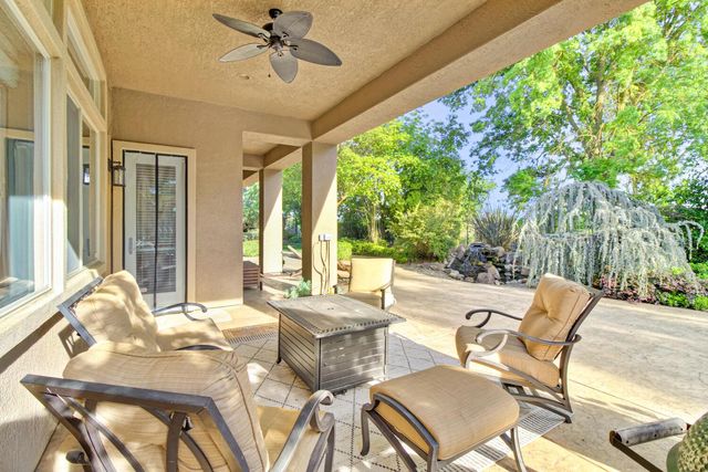 9388 Secretariat Ln, Elk Grove, CA 95624