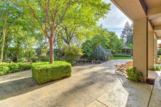9388 Secretariat Ln, Elk Grove, CA 95624