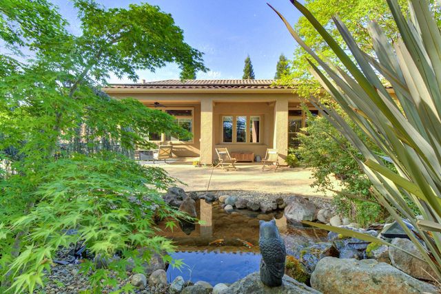 9388 Secretariat Ln, Elk Grove, CA 95624