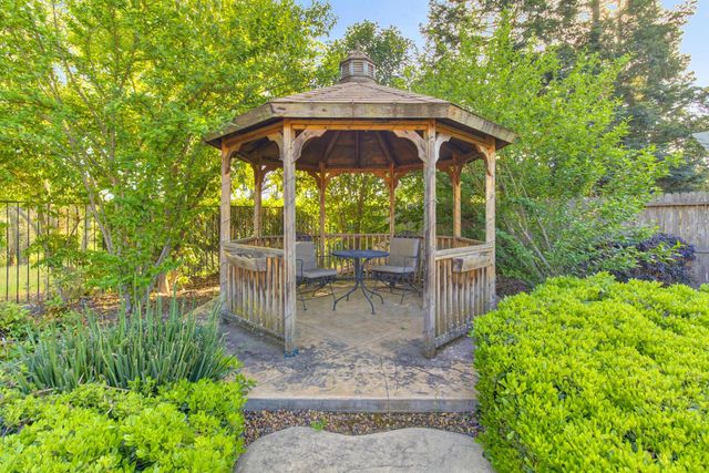 9388 Secretariat Ln, Elk Grove, CA 95624