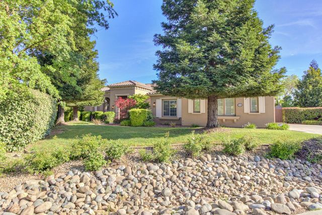 9388 Secretariat Ln, Elk Grove, CA 95624