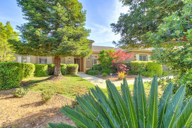 9388 Secretariat Ln, Elk Grove, CA 95624