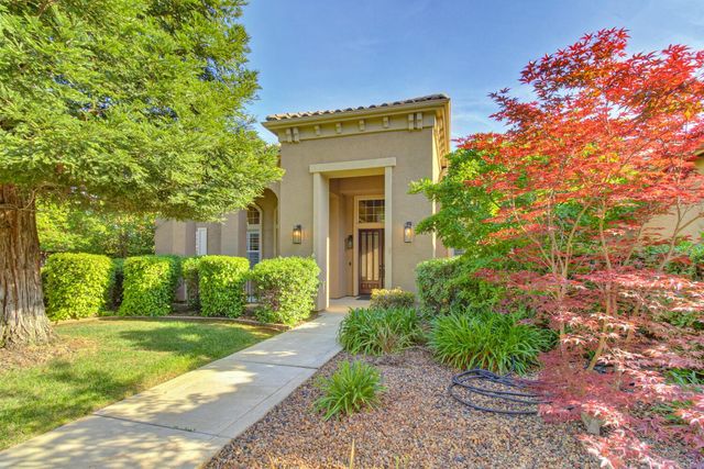 9388 Secretariat Ln, Elk Grove, CA 95624