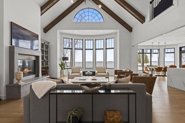 536 SUNRISE BAY ROAD, Neenah, WI 54956