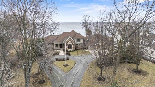 536 SUNRISE BAY ROAD, Neenah, WI 54956