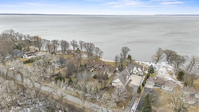 536 SUNRISE BAY ROAD, Neenah, WI 54956