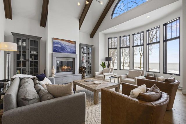 536 SUNRISE BAY ROAD, Neenah, WI 54956