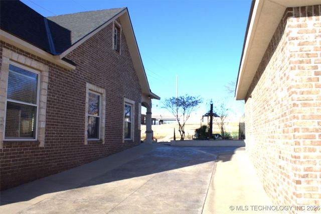 900 E Choctaw Avenue, Mcalester, OK 74501