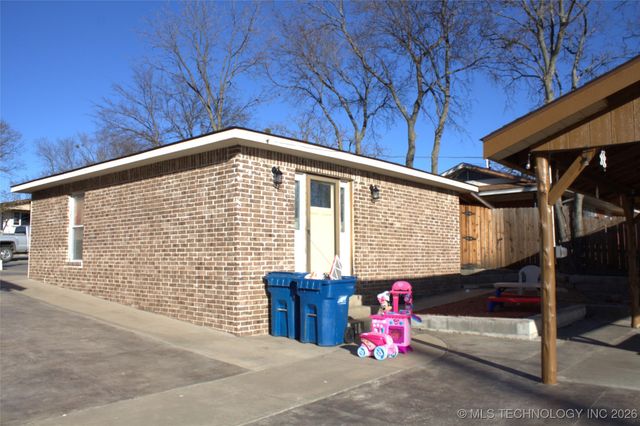 900 E Choctaw Avenue, Mcalester, OK 74501