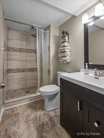 732 Hillside Court, Algonquin, IL 60102