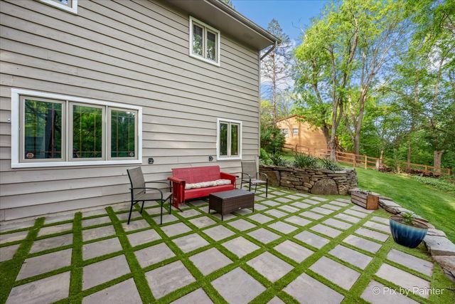 732 Hillside Court, Algonquin, IL 60102