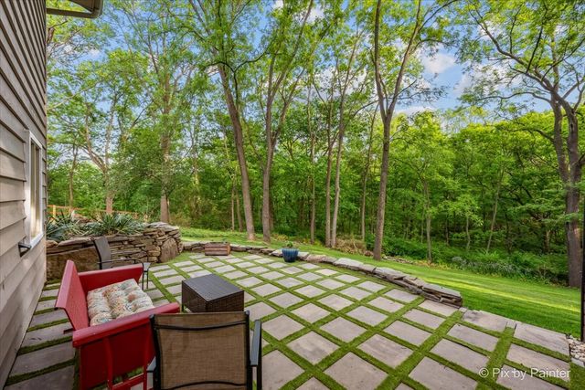 732 Hillside Court, Algonquin, IL 60102