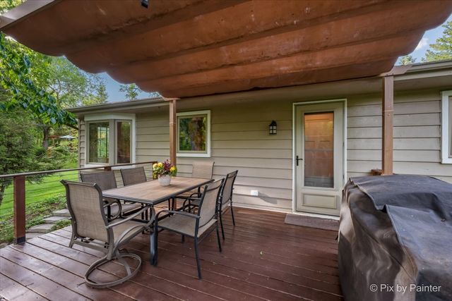 732 Hillside Court, Algonquin, IL 60102