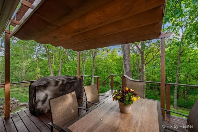 732 Hillside Court, Algonquin, IL 60102