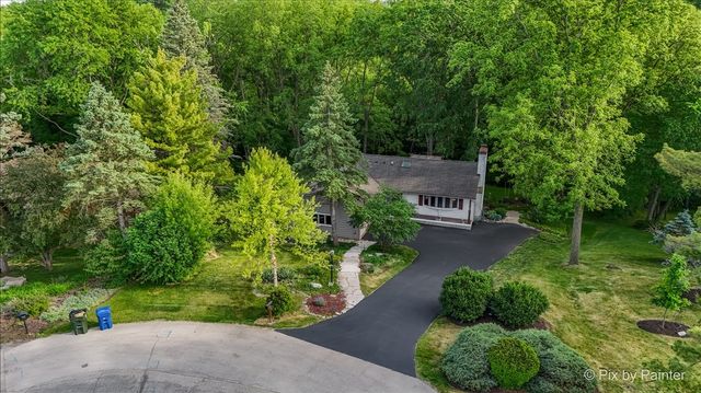 732 Hillside Court, Algonquin, IL 60102