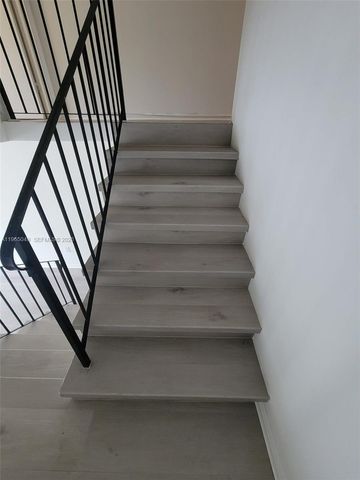 1624 NE 151st St 1624, Miami, FL 33162