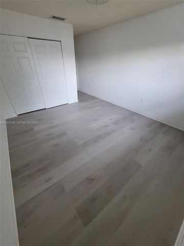 1624 NE 151st St 1624, Miami, FL 33162