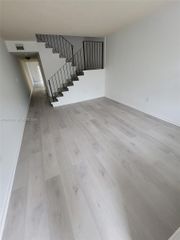 1624 NE 151st St 1624, Miami, FL 33162
