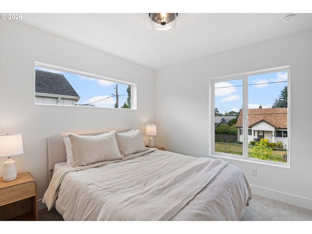 4380 Ne Going St, Portland, OR 97218