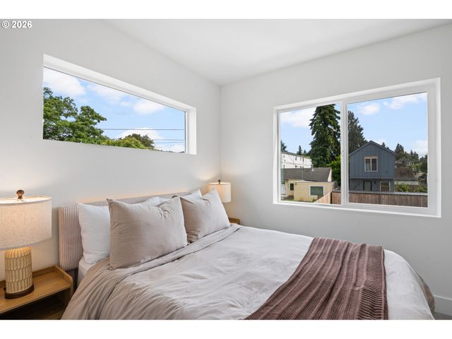 4380 Ne Going St, Portland, OR 97218
