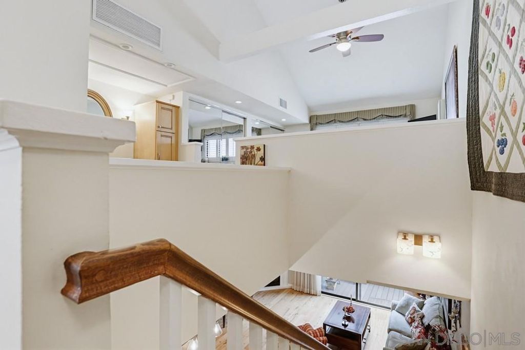 Image 12 of property listing at 3914 Voltaire, San Diego, CA 92107