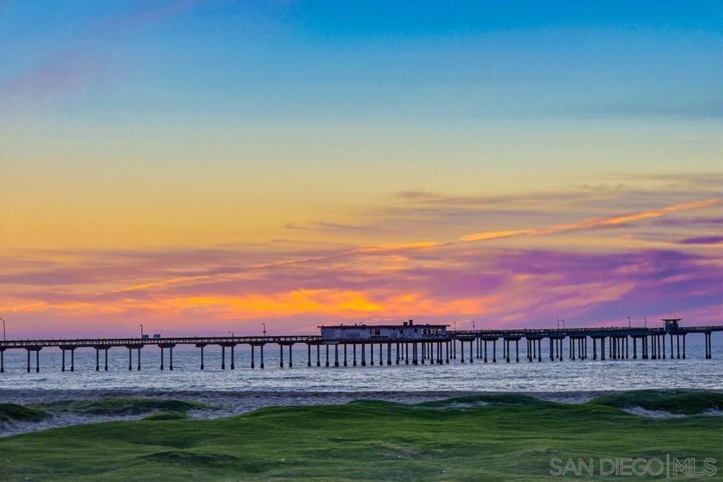 Image 28 of property listing at 3914 Voltaire, San Diego, CA 92107