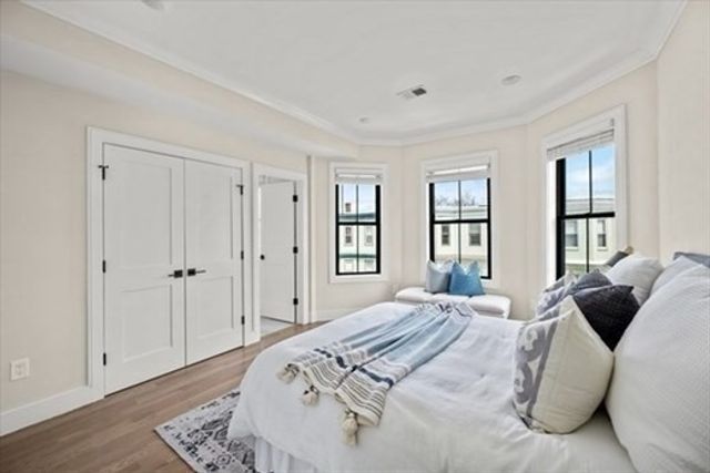 303 Maverick ph4, Boston, MA 02128