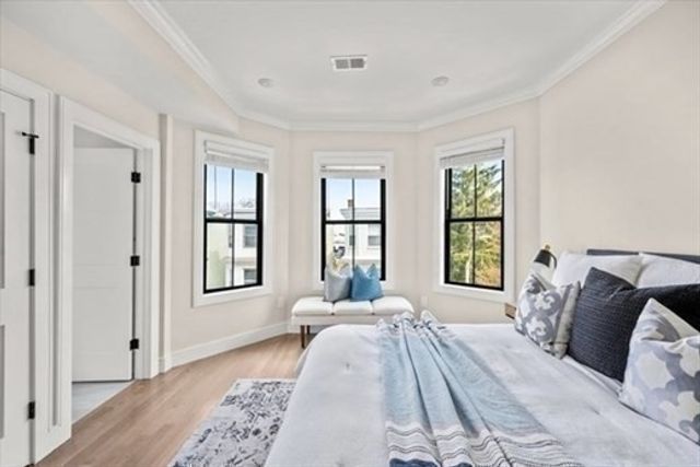 303 Maverick ph4, Boston, MA 02128