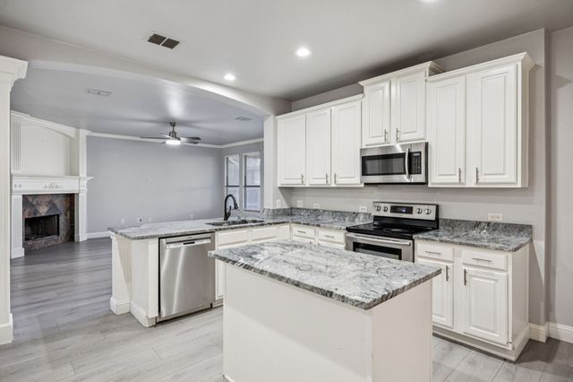 813 Lake Forest Trail, Little Elm, TX 75068