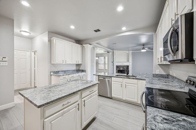 813 Lake Forest Trail, Little Elm, TX 75068