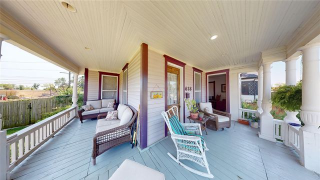 618 W Chestnut Street, Denison, TX 75020