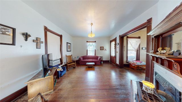 618 W Chestnut Street, Denison, TX 75020