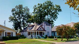 618 W Chestnut Street, Denison, TX 75020