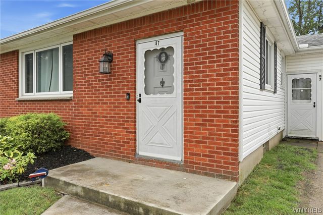 87 Bronx Drive, Cheektowaga, NY 14227