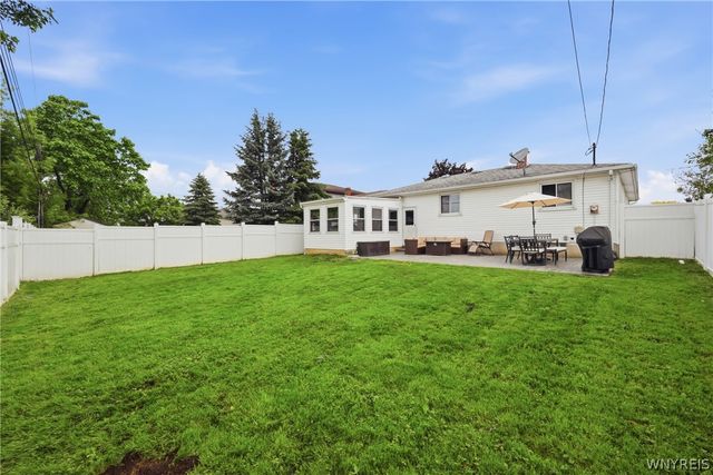 87 Bronx Drive, Cheektowaga, NY 14227