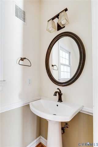 9407 Claymont Dr, Henrico, VA 23229