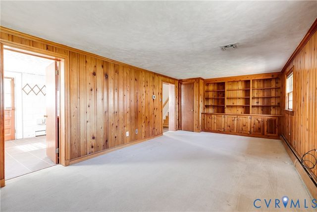 9407 Claymont Dr, Henrico, VA 23229