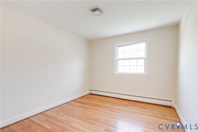 9407 Claymont Dr, Henrico, VA 23229