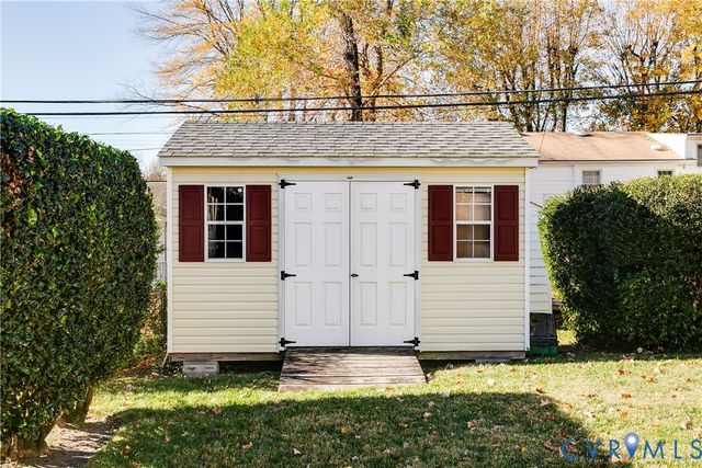 9407 Claymont Dr, Henrico, VA 23229