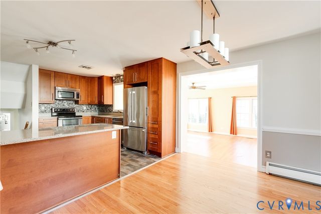 9407 Claymont Dr, Henrico, VA 23229