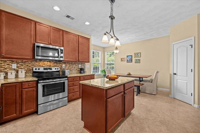 1001 Sedona CIR, Virginia Beach, VA 23456