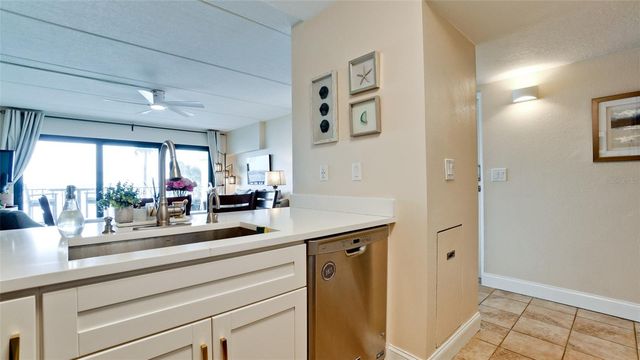 111 10TH STREET S 111, Bradenton Beach, FL 34217
