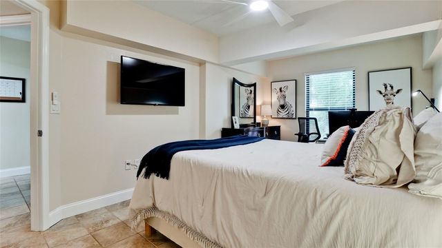 111 10TH STREET S 111, Bradenton Beach, FL 34217