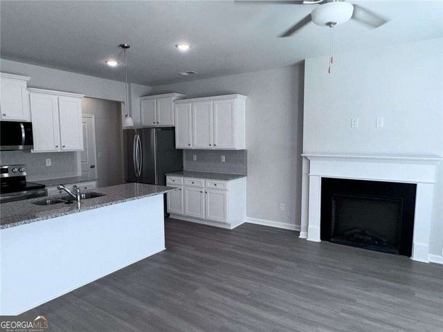 2618 Swan Lake Drive, Grayson, GA 30017