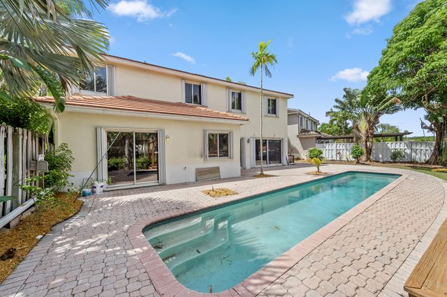 2641 Regalia Way, Cooper City, FL 33026