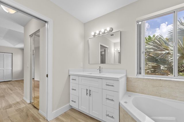 2641 Regalia Way, Cooper City, FL 33026