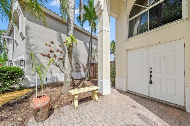 2641 Regalia Way, Cooper City, FL 33026
