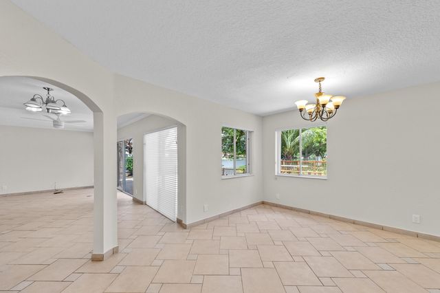 2641 Regalia Way, Cooper City, FL 33026