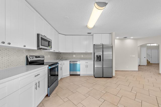 2641 Regalia Way, Cooper City, FL 33026