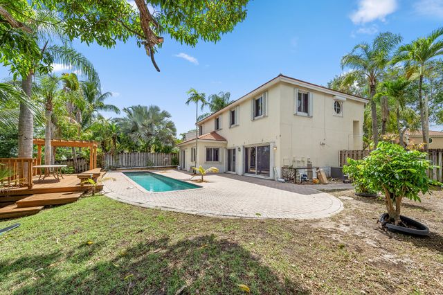 2641 Regalia Way, Cooper City, FL 33026